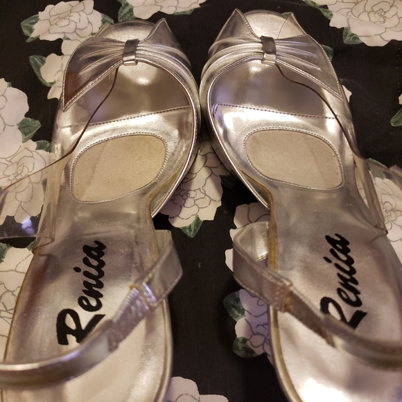 Renica Clear and Silver Bow Sling-back Clear Heel - Picture 6 of 9